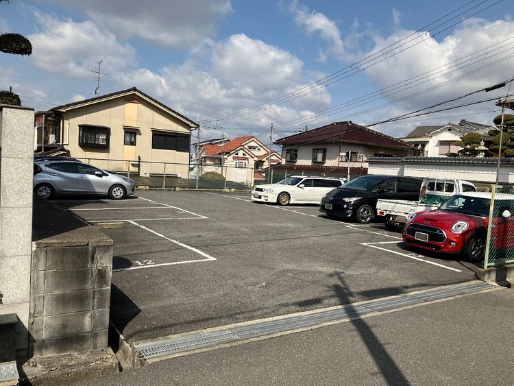 27078FNモータープール2.JPG
