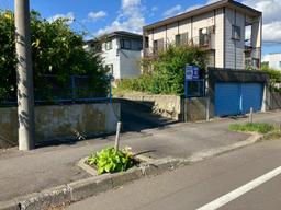 LINE_ALBUM_高砂町3 山下フミ駐車場看板取付完了_250926_1.jpg