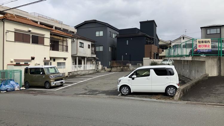 藤阪中町駐車場1.jpg